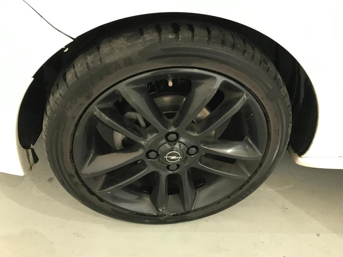 Opel Corsa 1.4 · Ano 2010 — image 18