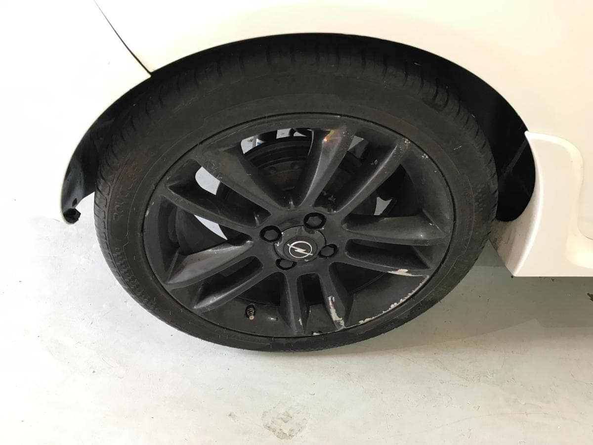 Opel Corsa 1.4 · Ano 2010 — image 19