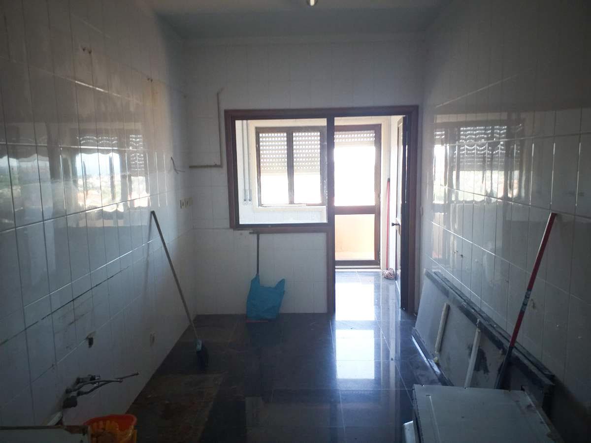 Usufruto · Apartamento T2 com Lugares de Garagem e Arrumos · Vila Nova de Gaia — image 3