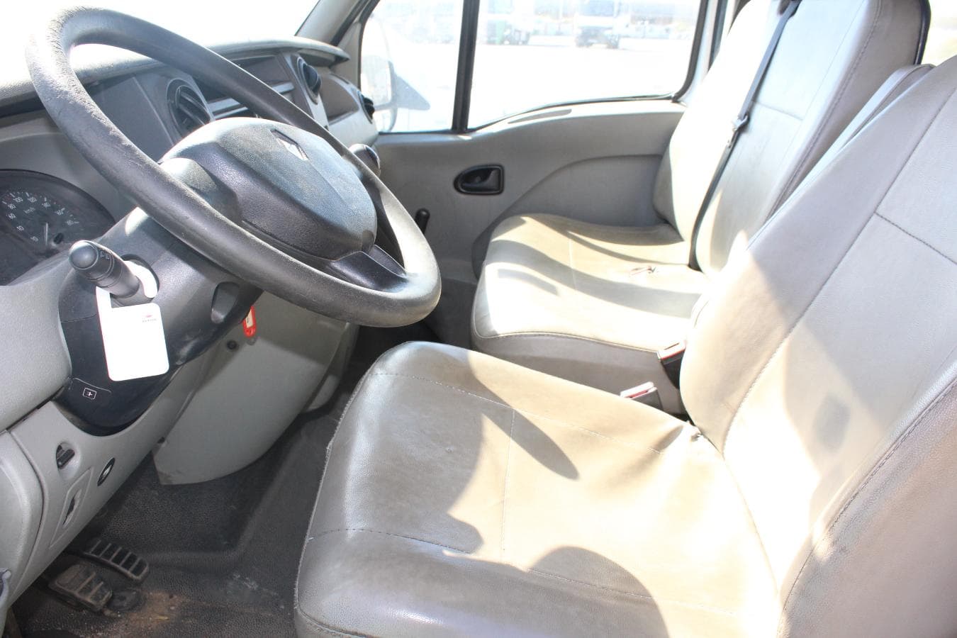 Renault Master 2.5 DCI 101CV — imagen 11