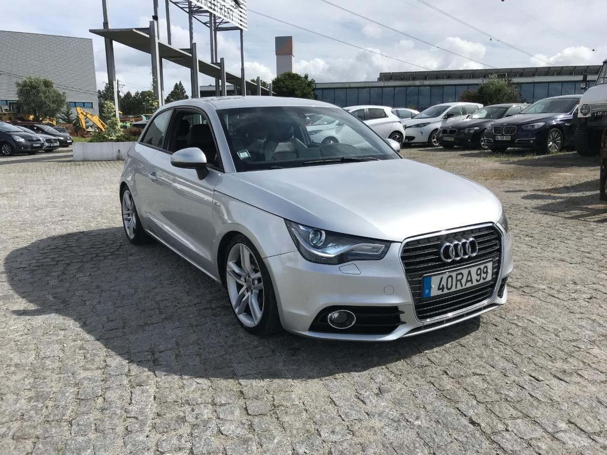 Audi A1 1.6TDI · Ano 2013 — imagem 1