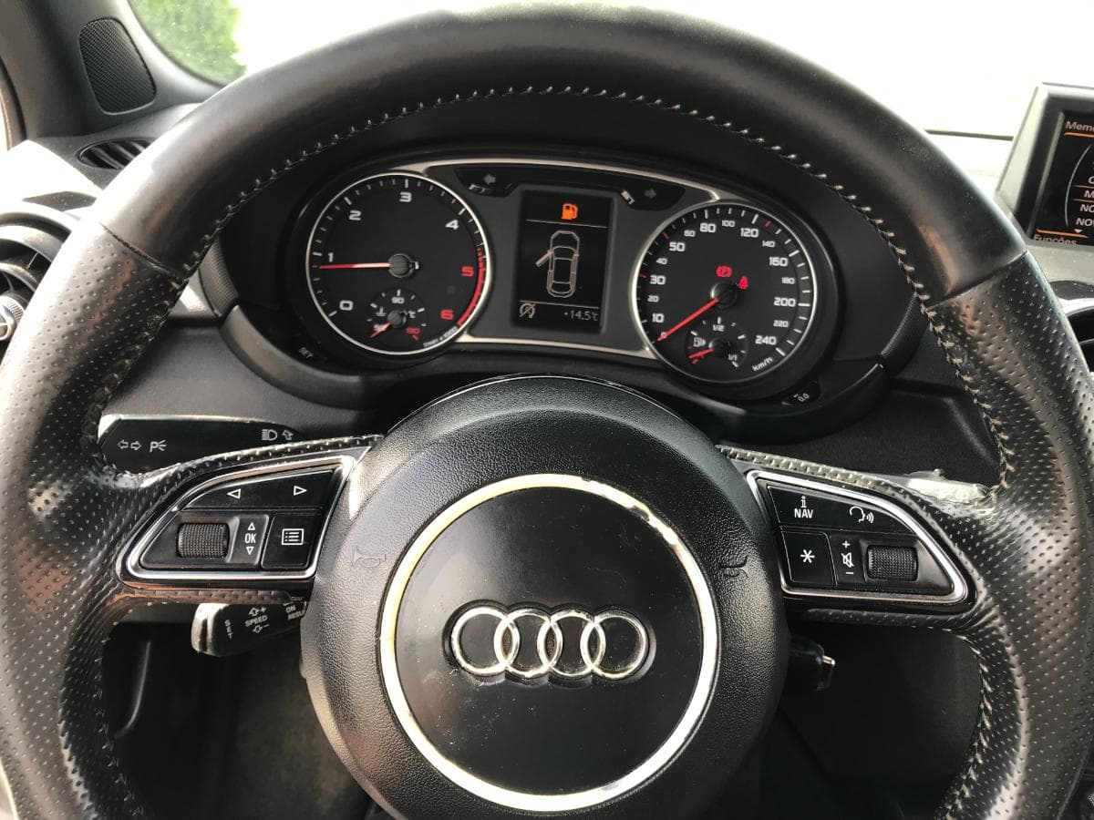 Audi A1 1.6TDI · Ano 2013 — imagem 21