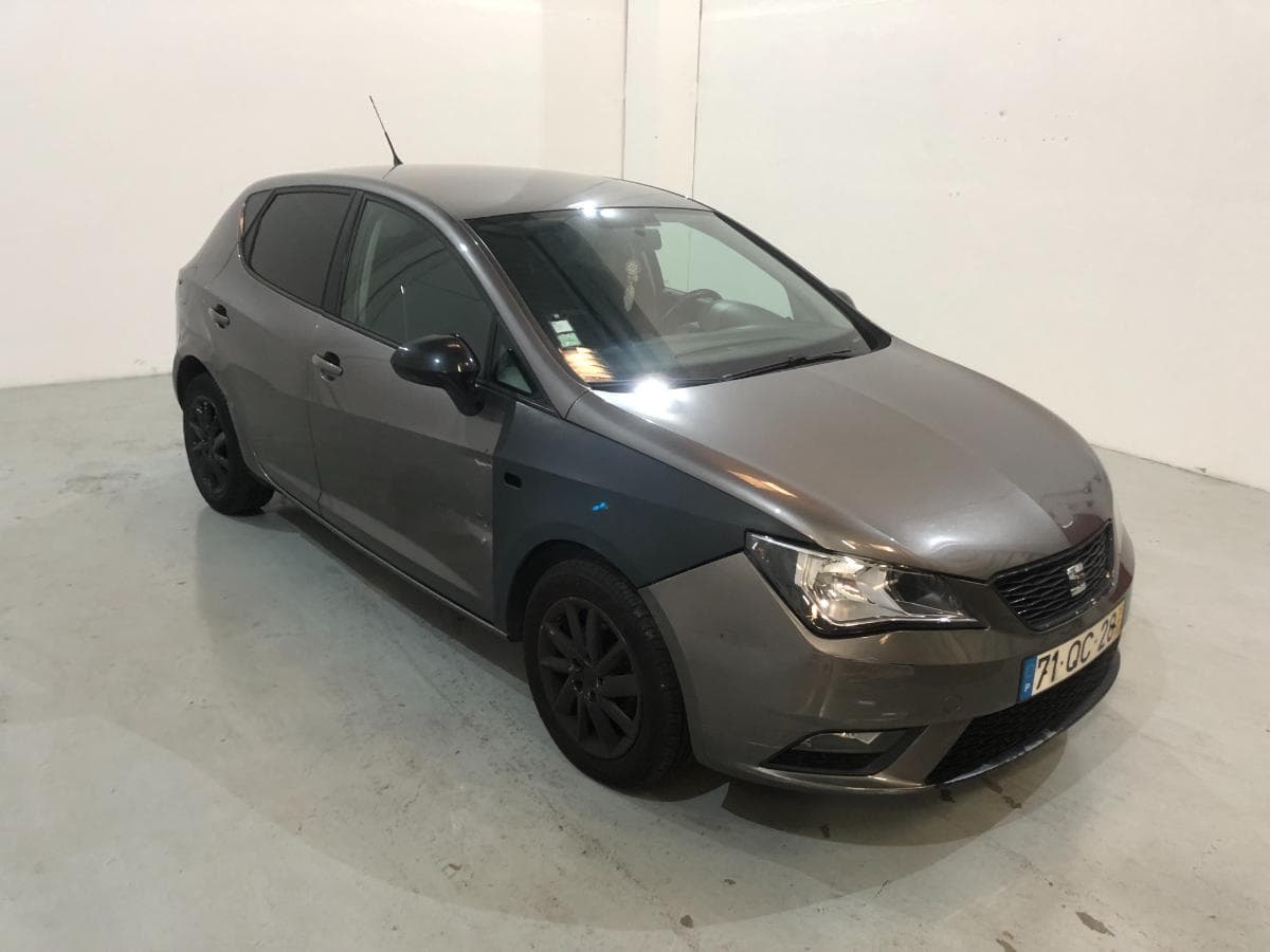 Seat Ibiza 1.2TdI · Ano 2015 — imagem 3