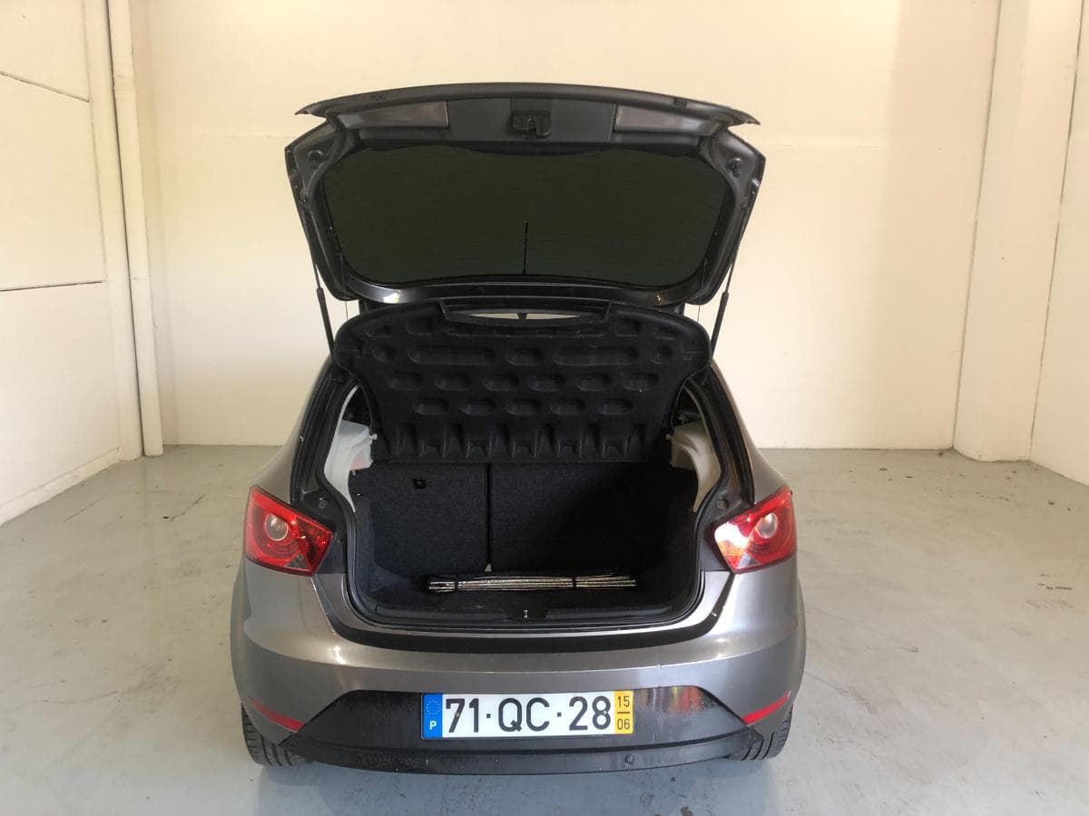 Seat Ibiza 1.2TdI · Ano 2015 — imagem 7
