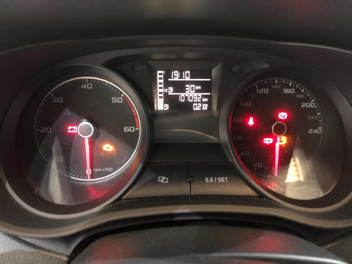 Seat Ibiza 1.2TdI · Ano 2015 — imagem 23