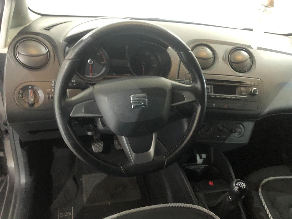 Seat Ibiza 1.2TdI · Ano 2015 — imagem 26