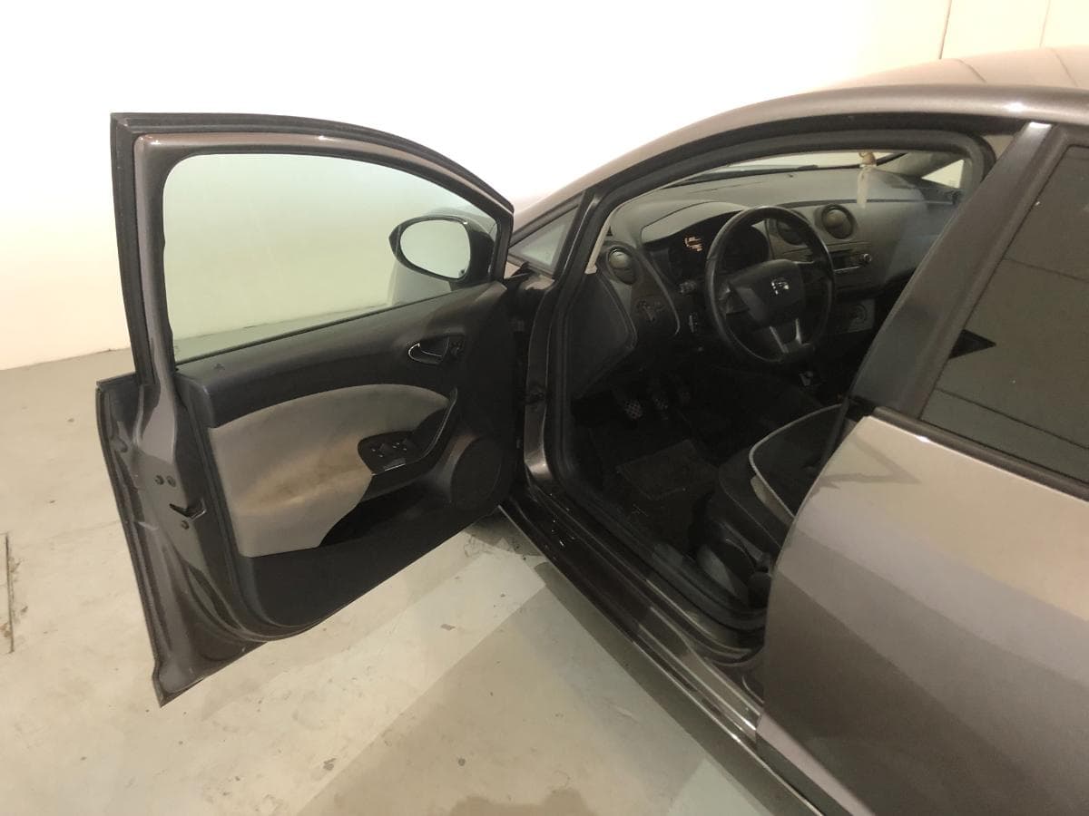 Seat Ibiza 1.2TdI · Ano 2015 — imagem 19