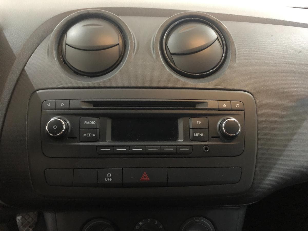 Seat Ibiza 1.2TdI · Ano 2015 — imagem 27