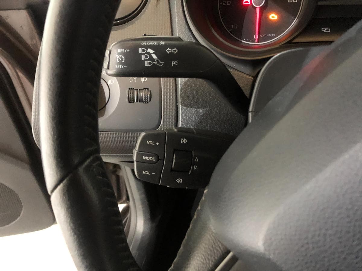 Seat Ibiza 1.2TdI · Ano 2015 — imagem 33
