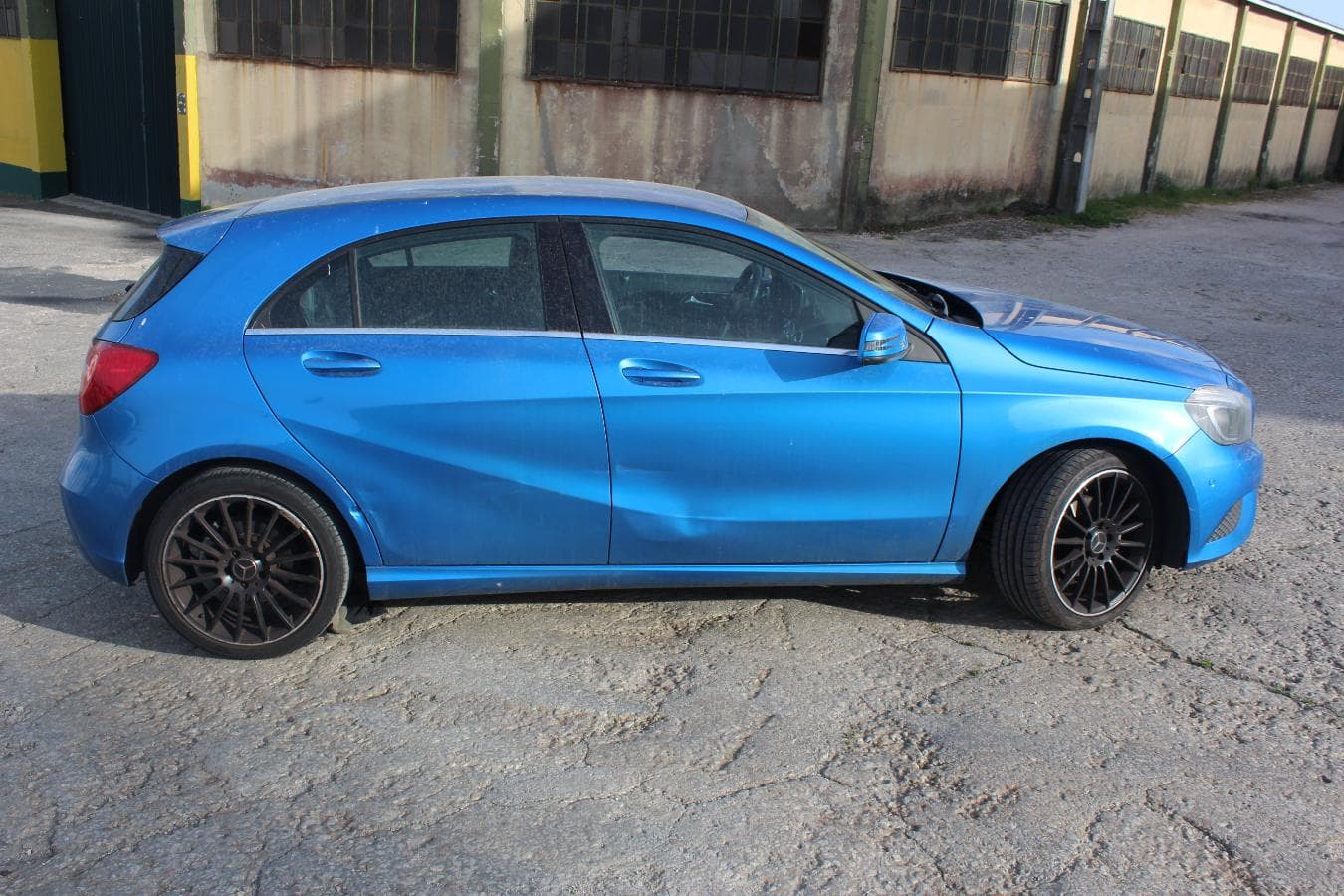 Mercedes-Benz A180 CDI · Ano 2015 — image 14