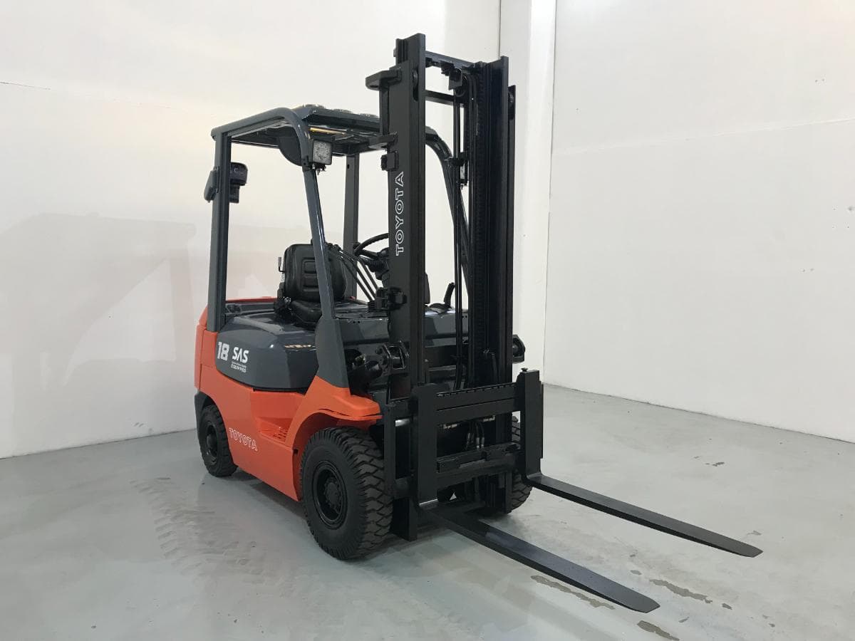 Empilhador Toyota 18 · Diesel — imagen 1
