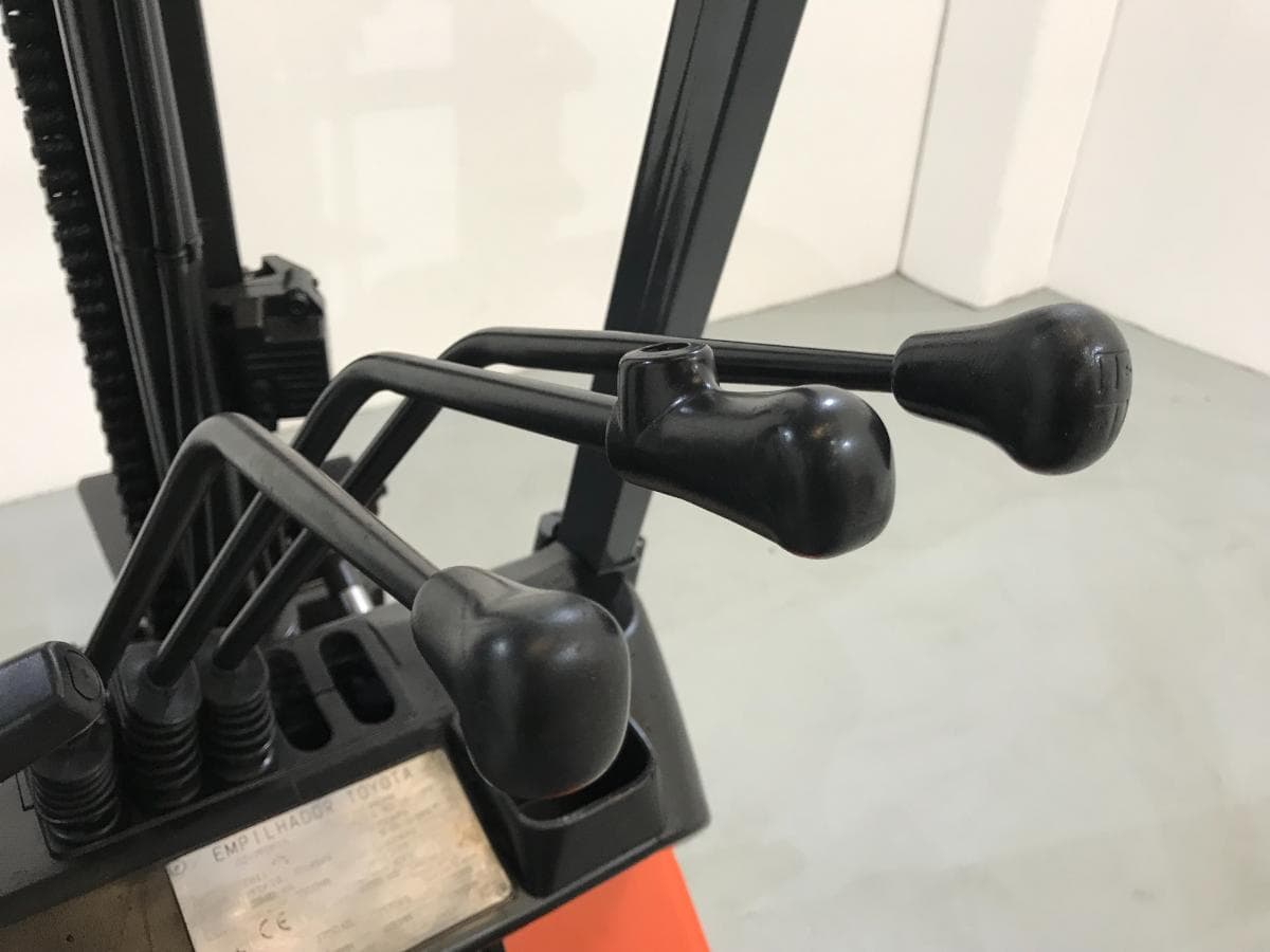 Empilhador Toyota 18 · Diesel — imagen 12