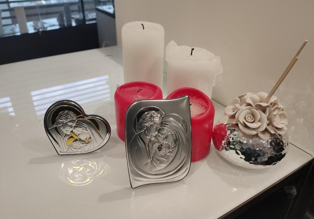 Ourivesaria, Bijuteria e Merchandising · Artigos De Decoração e Acessórios — image 37