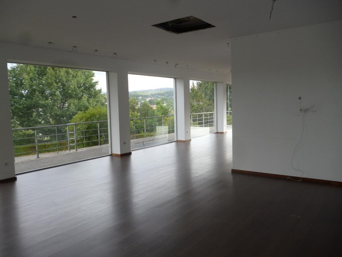 Loja com Garagem · Fafe — image 8