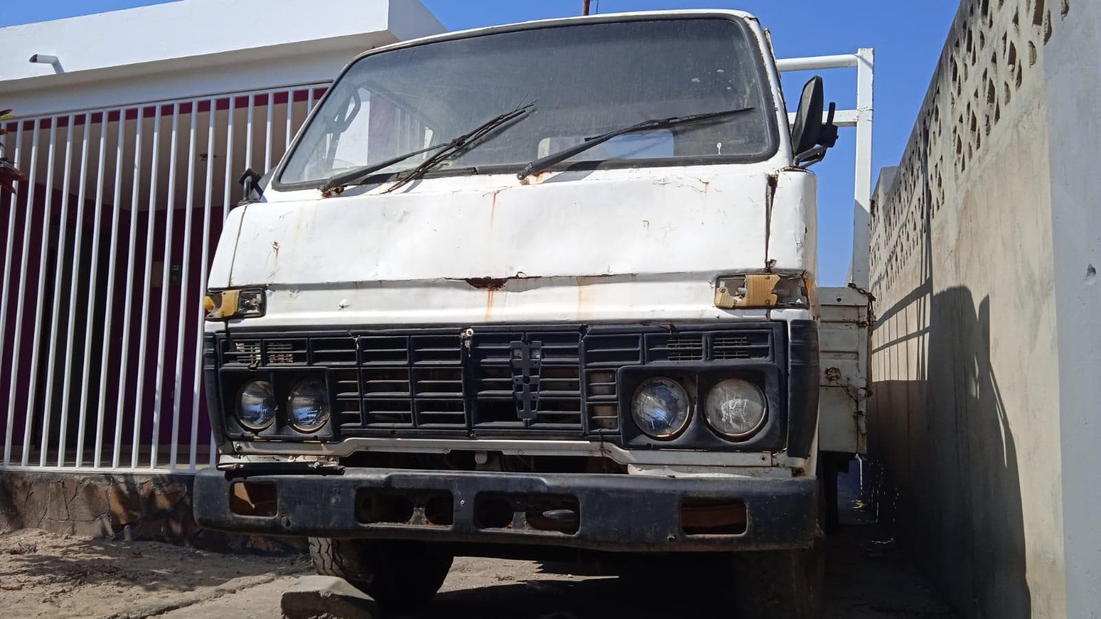 Toyota Dyna · — imagem 1