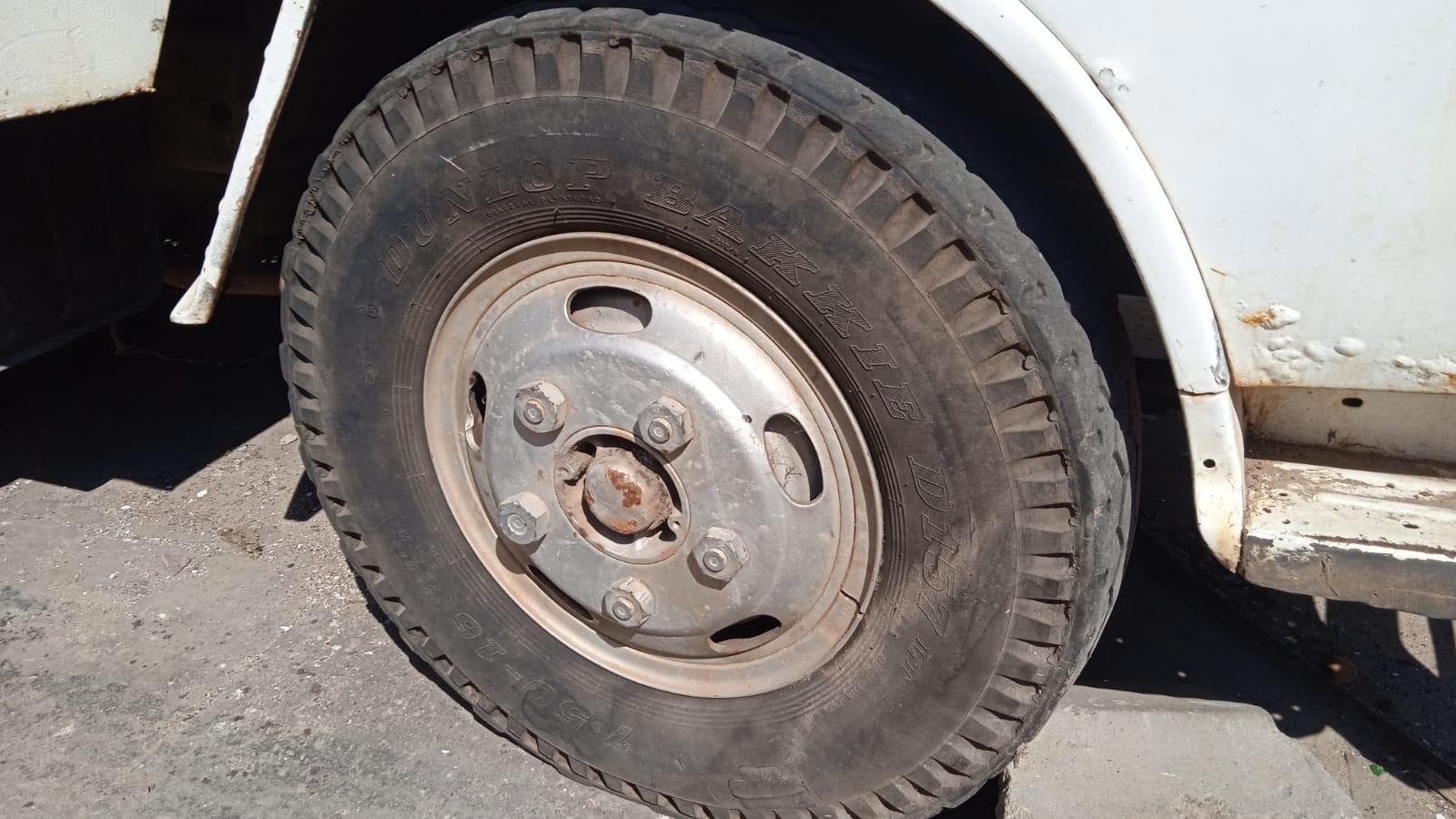 Toyota Dyna · — imagem 6