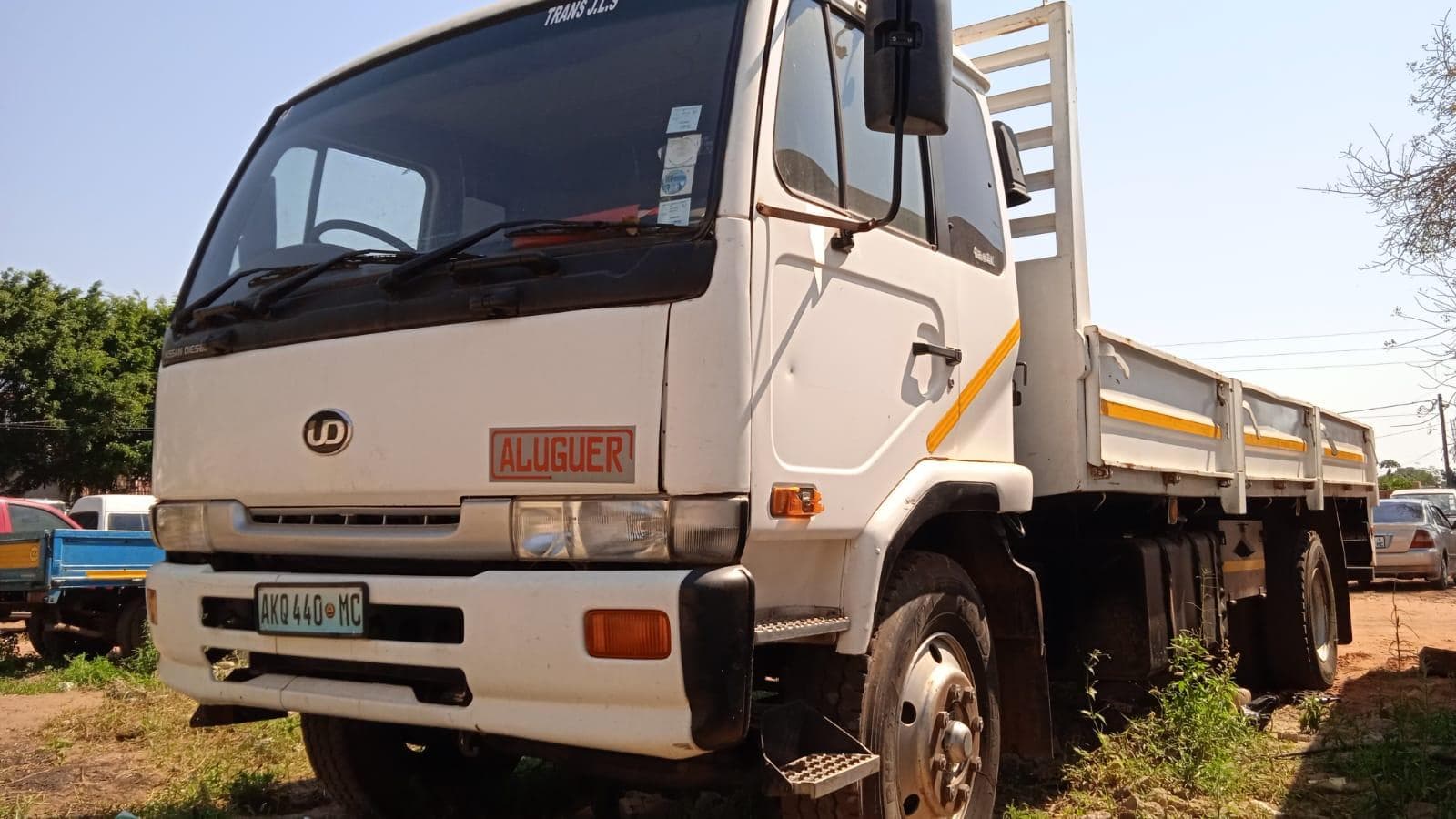 Camião Nissan UD 520 · — imagen 2