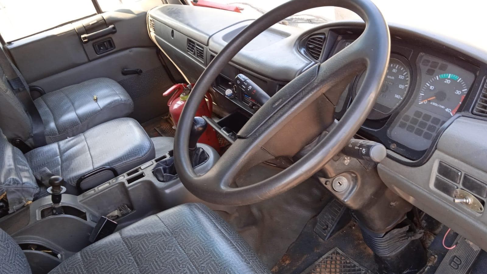 Camião Nissan UD 520 · — imagen 6