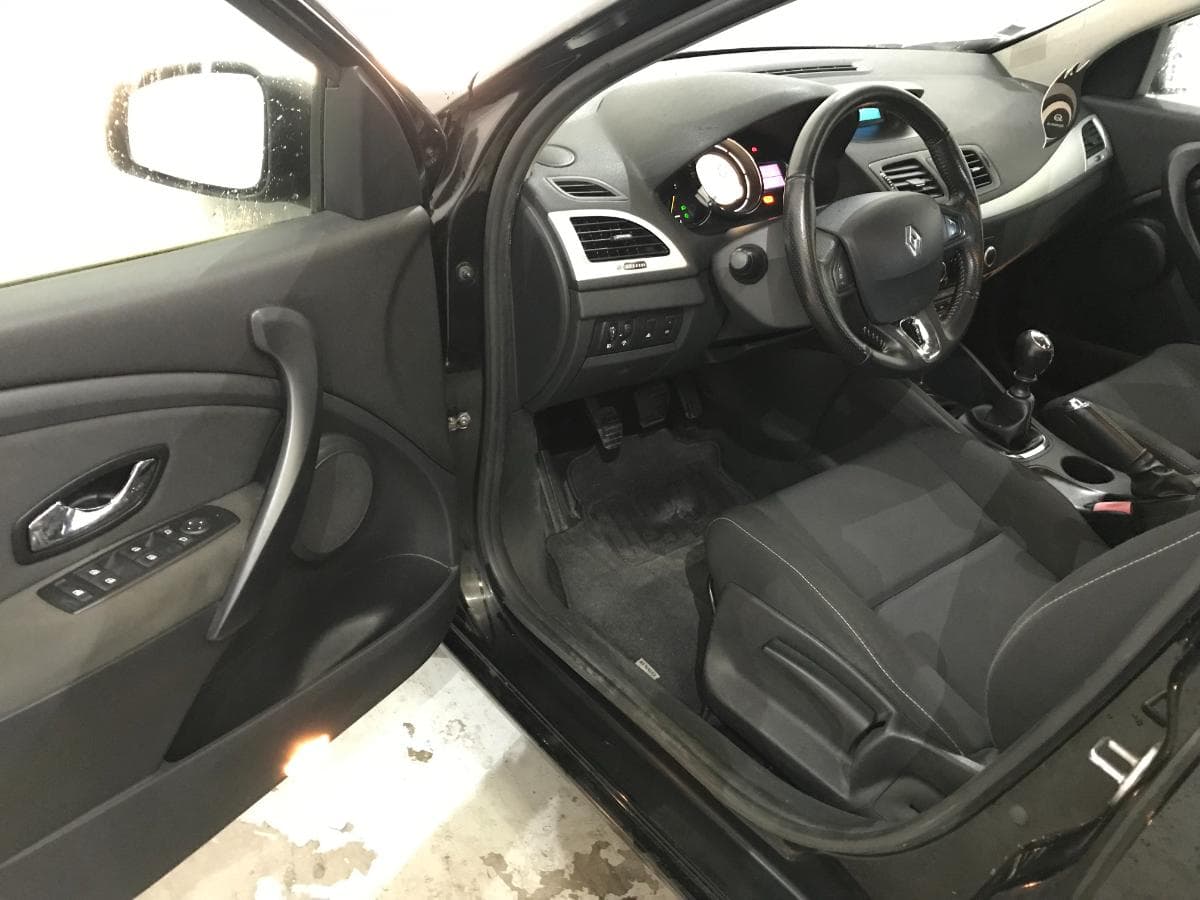 Renault Mégane 1.5DCI · Ano 2013 — imagem 18