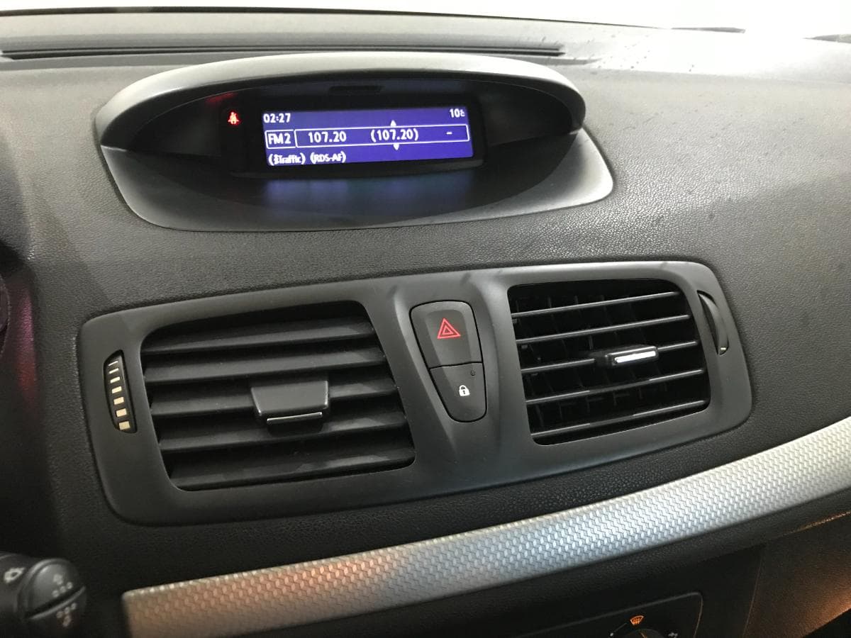 Renault Mégane 1.5DCI · Ano 2013 — imagem 34