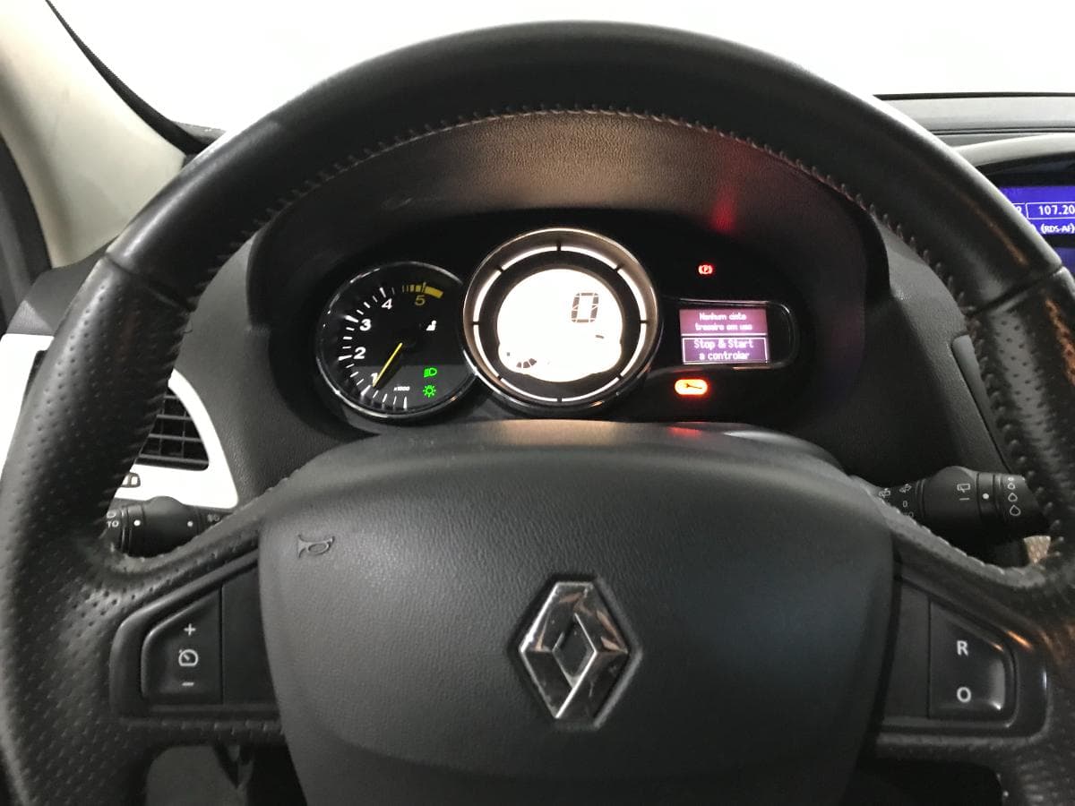 Renault Mégane 1.5DCI · Ano 2013 — imagem 35