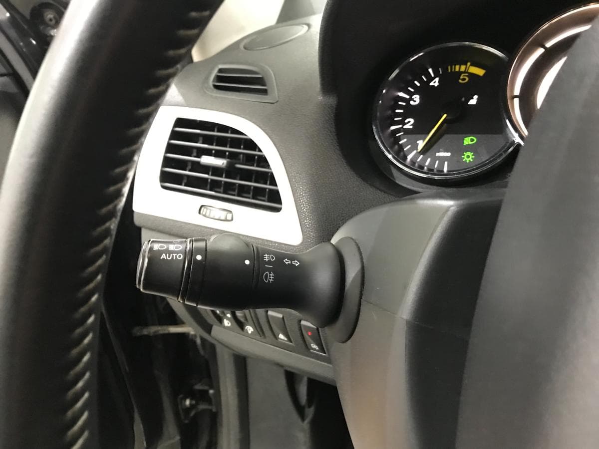 Renault Mégane 1.5DCI · Ano 2013 — imagem 36