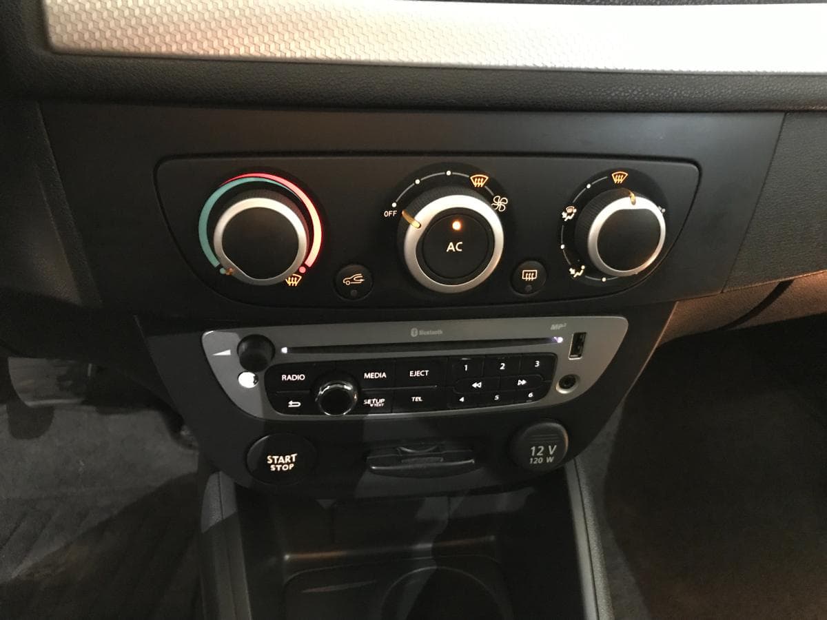 Renault Mégane 1.5DCI · Ano 2013 — imagem 37