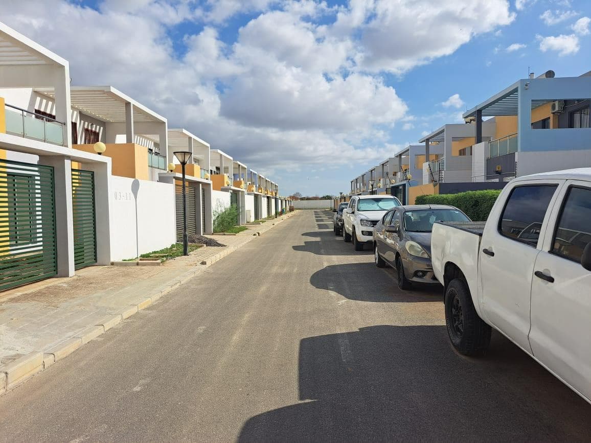 LOTE ÚNICO - 15 MORADIAS – VIANA, LUANDA · Viana — imagen 16