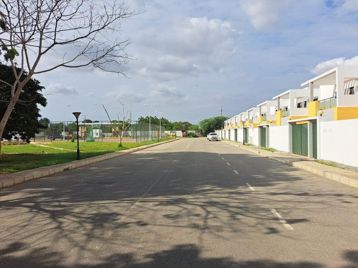 LOTE ÚNICO - 15 MORADIAS – VIANA, LUANDA · Viana — imagen 13