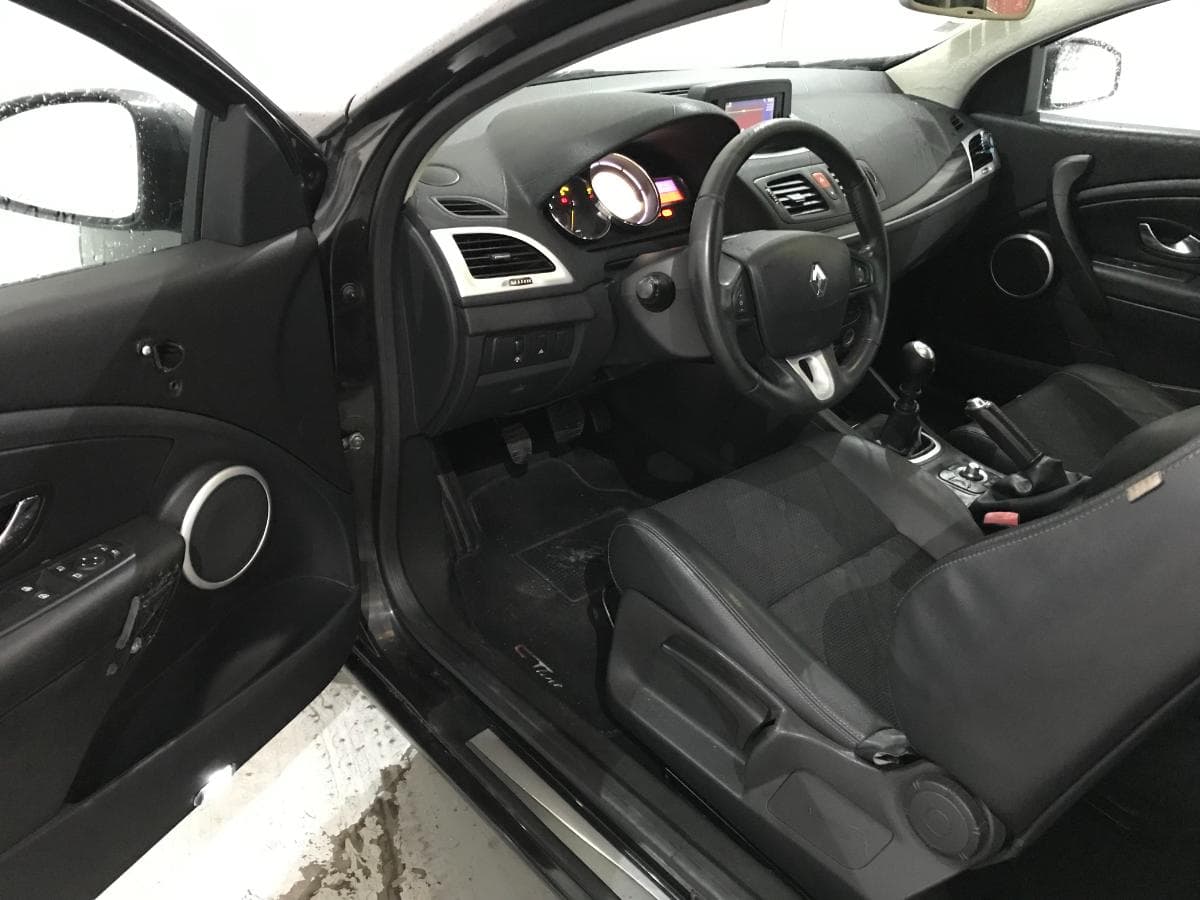 Renault Mégane Coupé 1.5DCI · Ano 2009 — imagem 21
