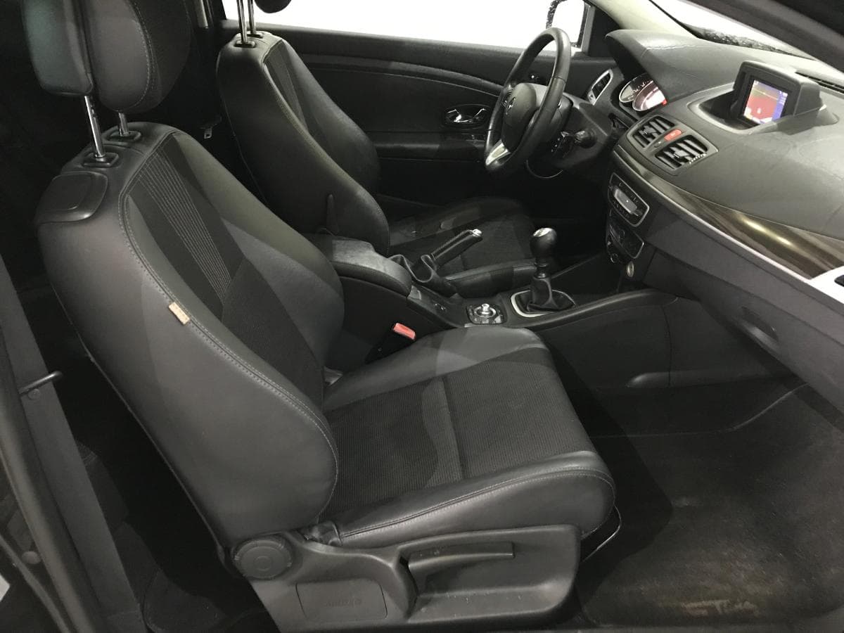 Renault Mégane Coupé 1.5DCI · Ano 2009 — imagem 23