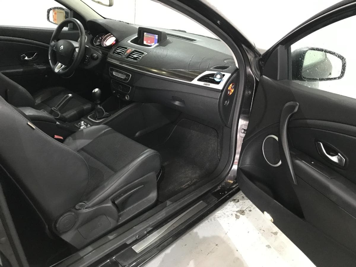 Renault Mégane Coupé 1.5DCI · Ano 2009 — imagem 24