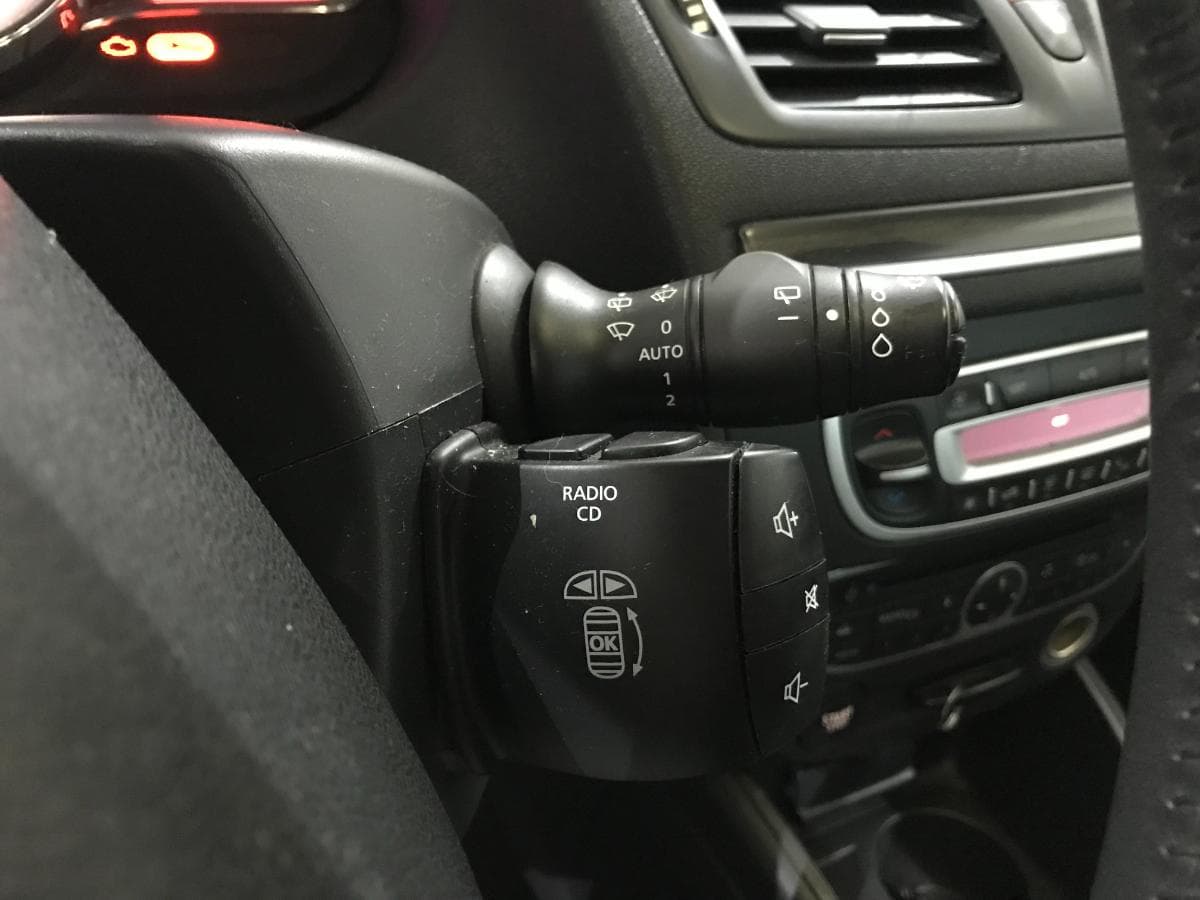 Renault Mégane Coupé 1.5DCI · Ano 2009 — imagem 31