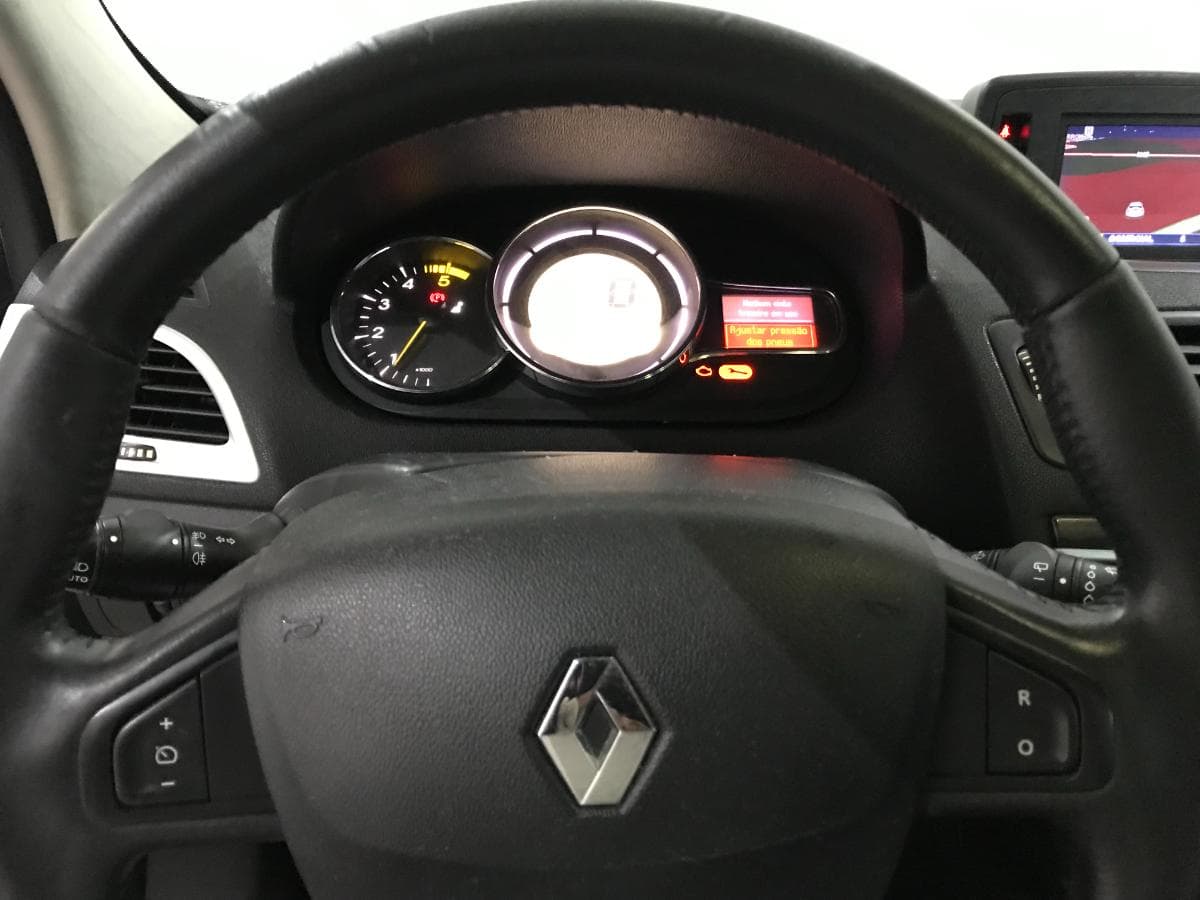 Renault Mégane Coupé 1.5DCI · Ano 2009 — imagem 34