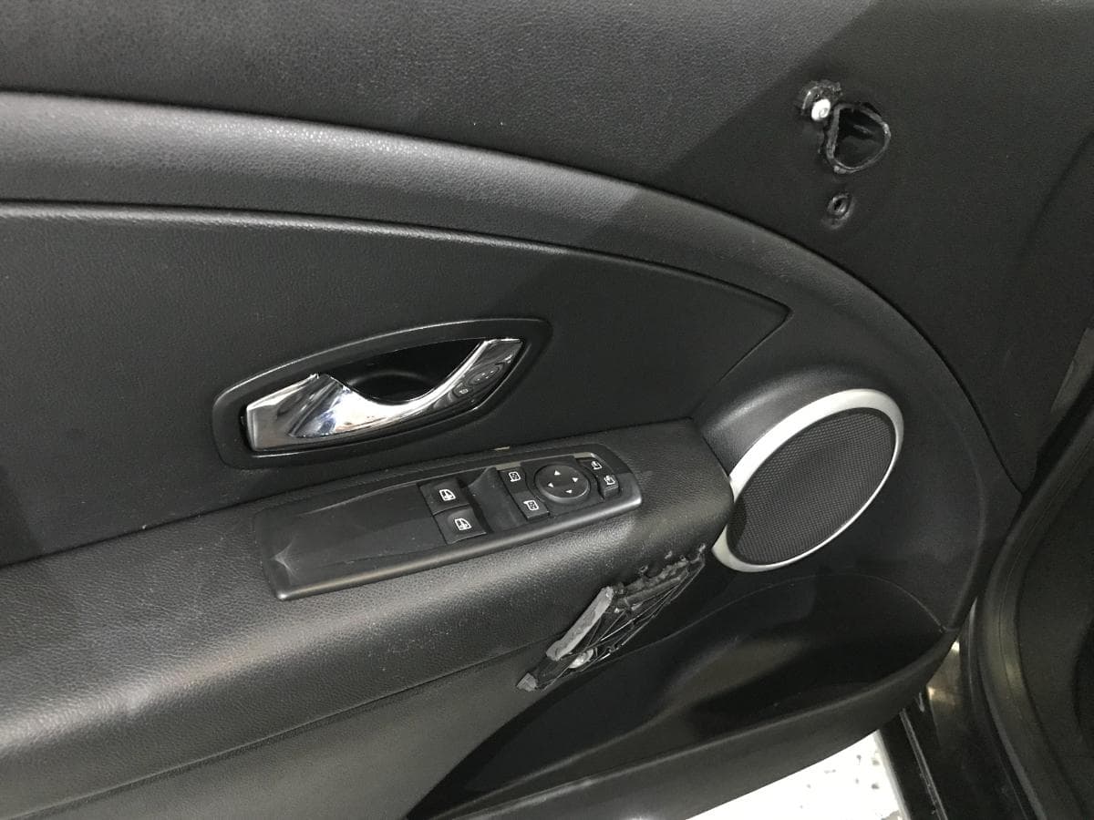 Renault Mégane Coupé 1.5DCI · Ano 2009 — imagem 37