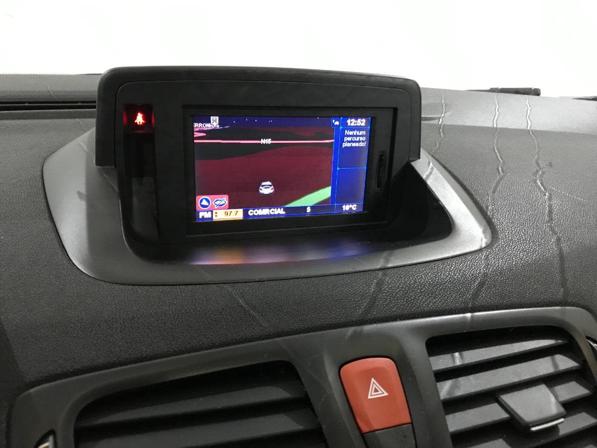 Renault Mégane Coupé 1.5DCI · Ano 2009 — imagem 38