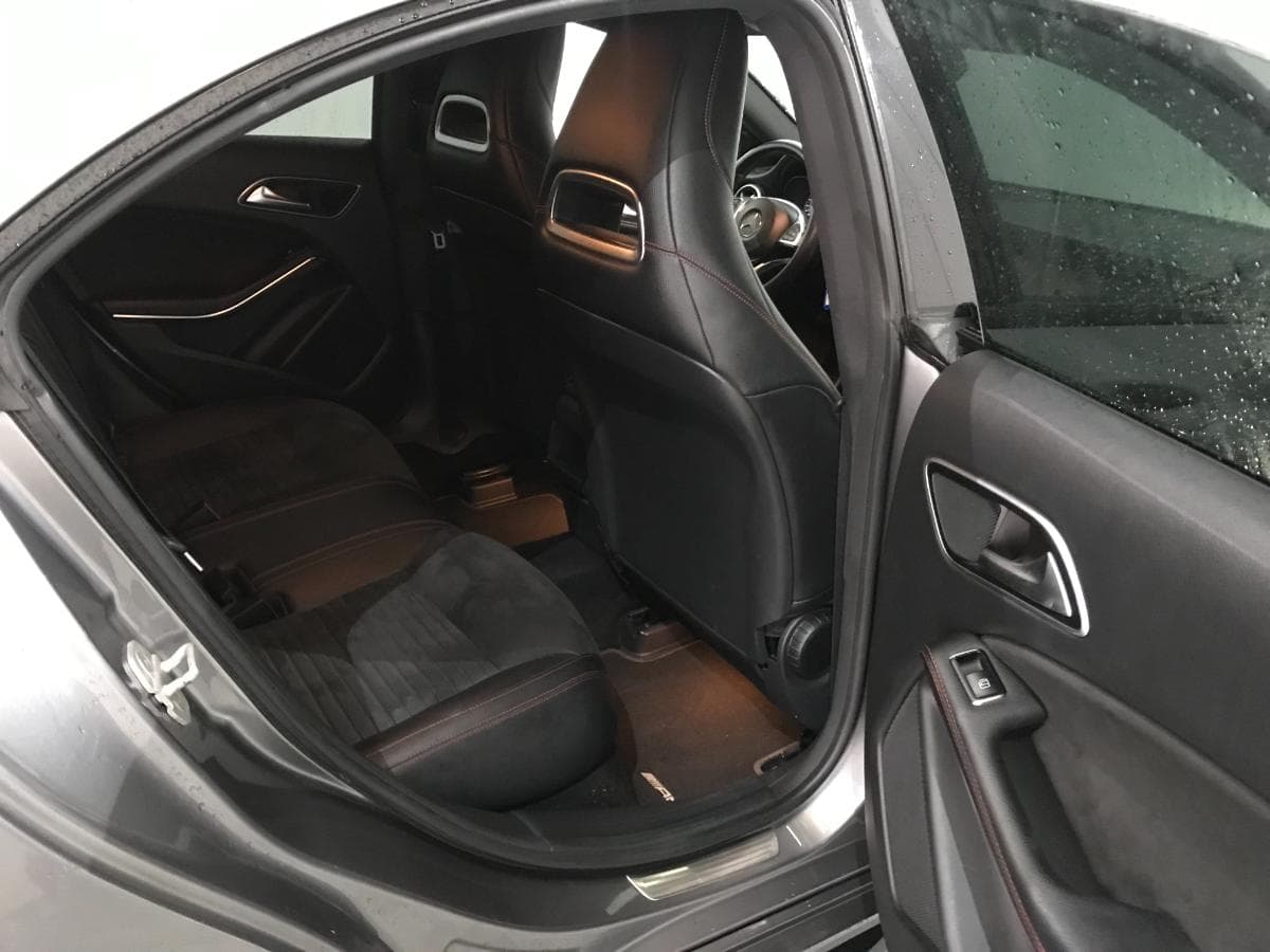 Mercedes-Benz CLA 200 CDI AMG · Ano 2015 — imagem 24