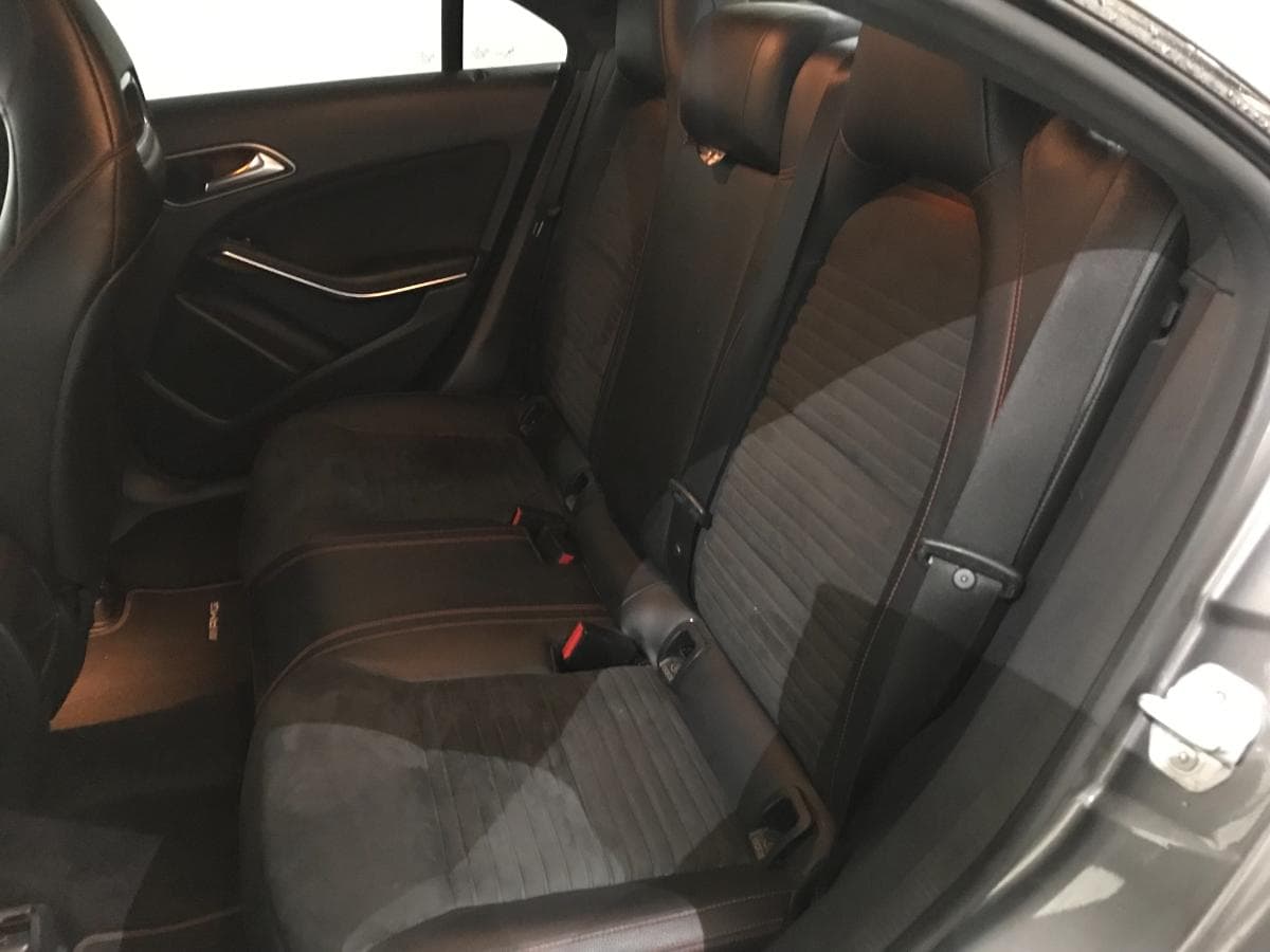 Mercedes-Benz CLA 200 CDI AMG · Ano 2015 — imagem 26
