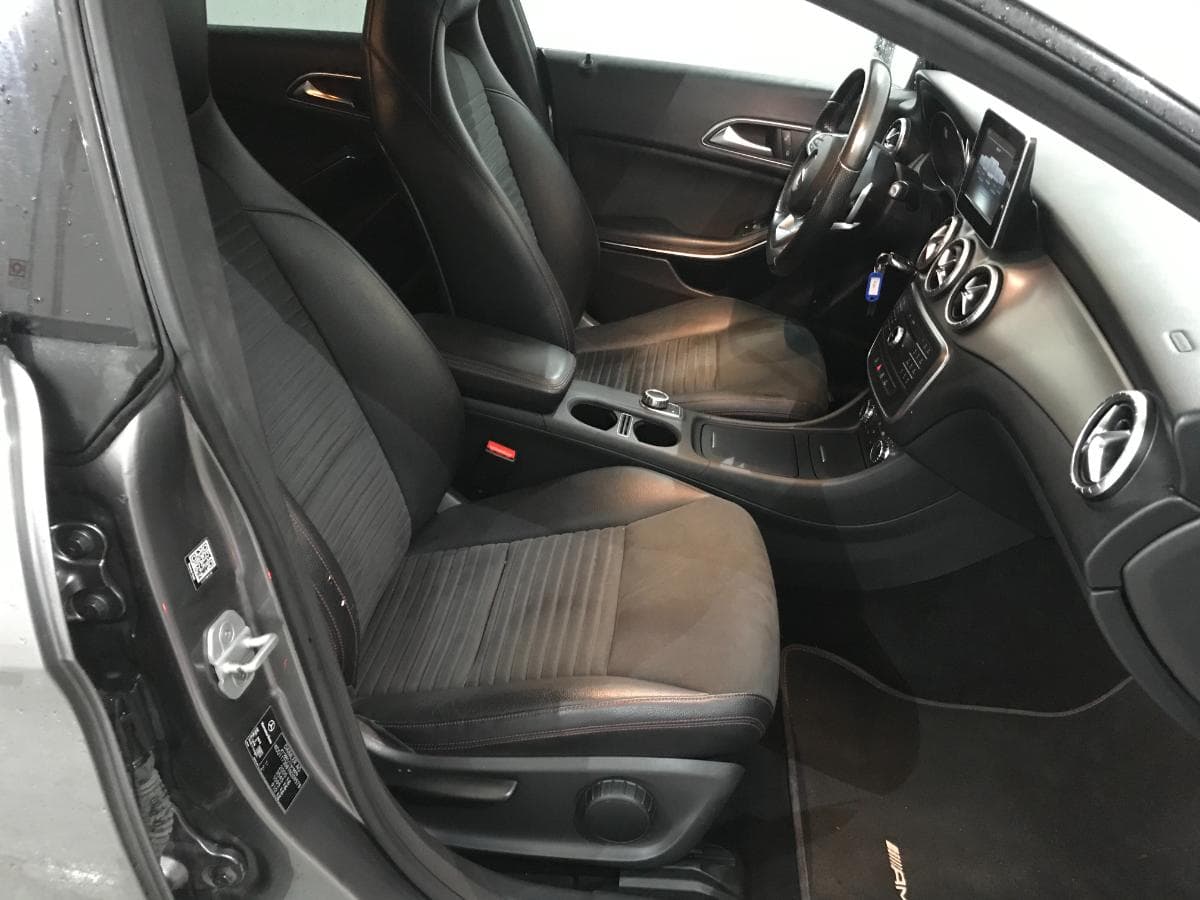 Mercedes-Benz CLA 200 CDI AMG · Ano 2015 — imagem 28