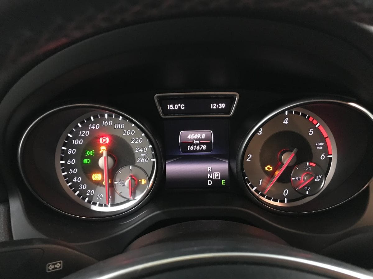 Mercedes-Benz CLA 200 CDI AMG · Ano 2015 — imagem 29