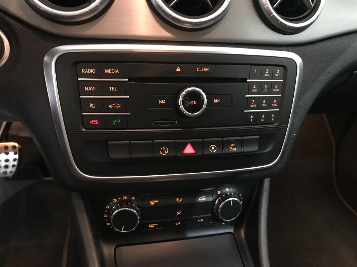 Mercedes-Benz CLA 200 CDI AMG · Ano 2015 — imagem 34