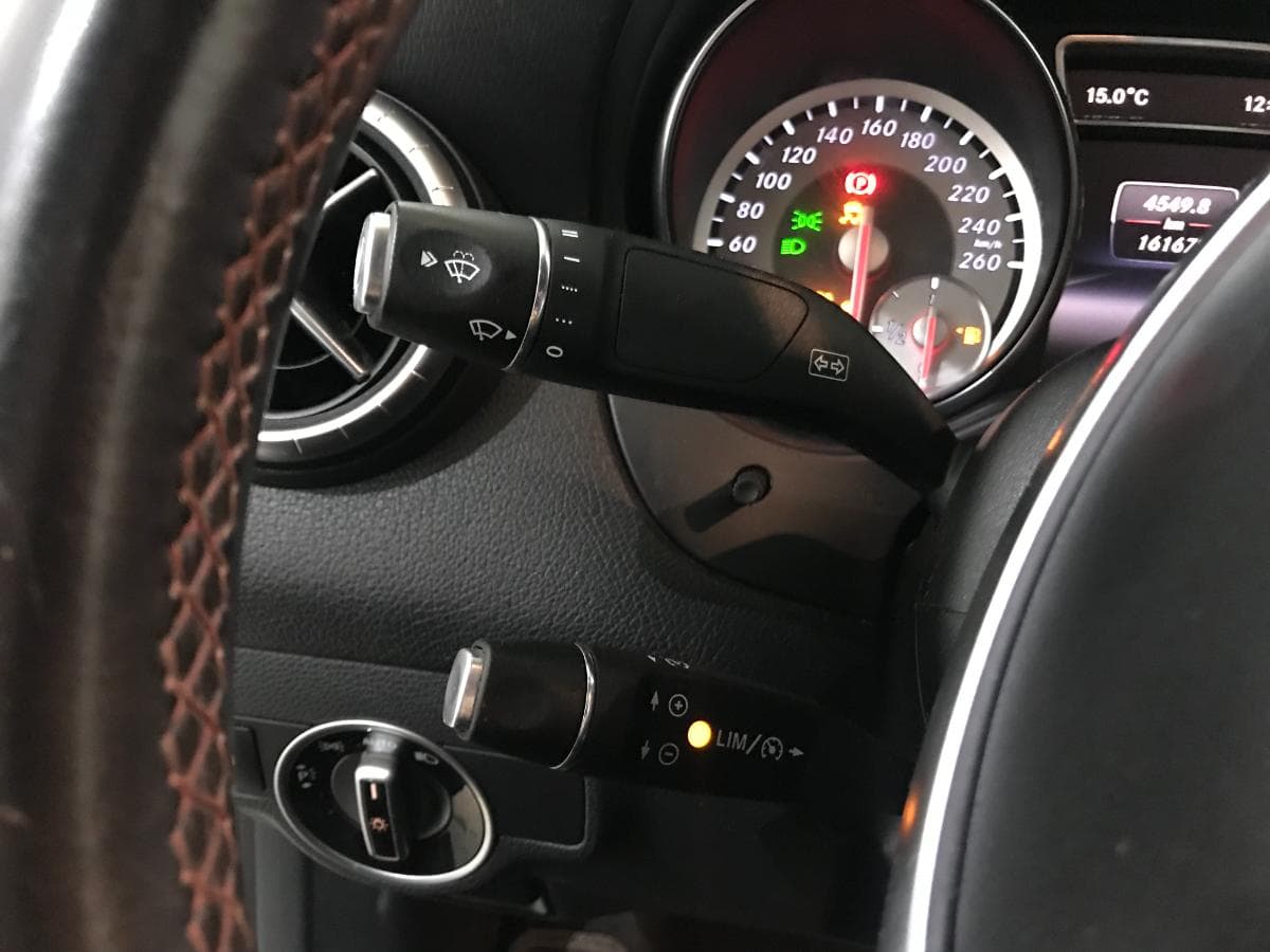 Mercedes-Benz CLA 200 CDI AMG · Ano 2015 — imagem 37