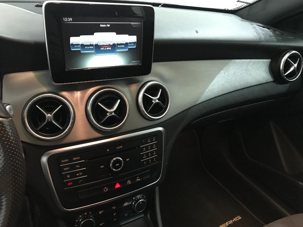 Mercedes-Benz CLA 200 CDI AMG · Ano 2015 — imagem 42