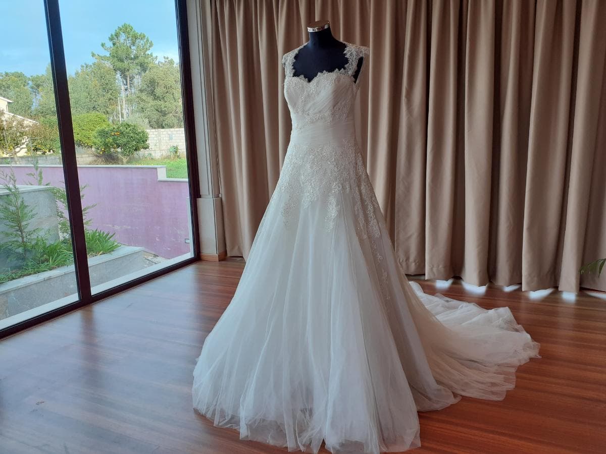 Wedding Dress — image 2