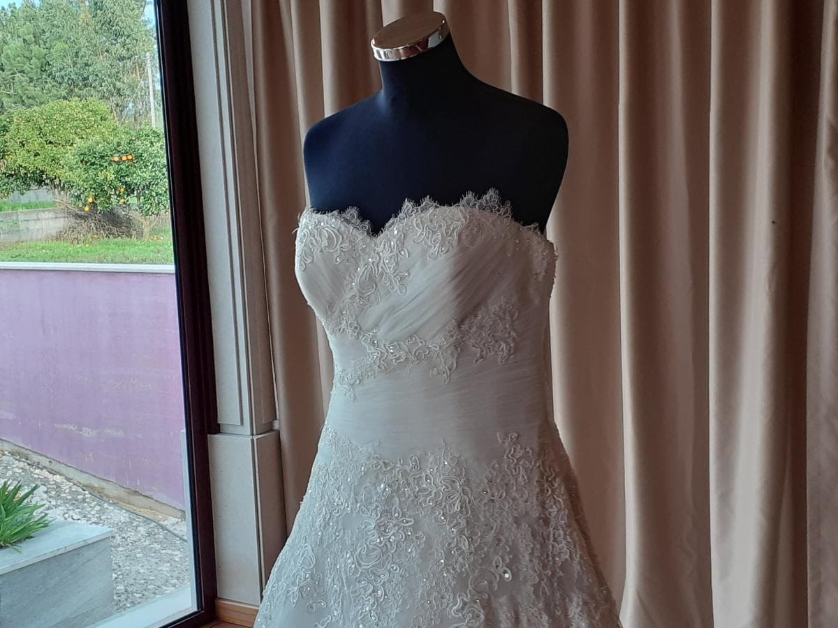 Wedding Dress — image 3