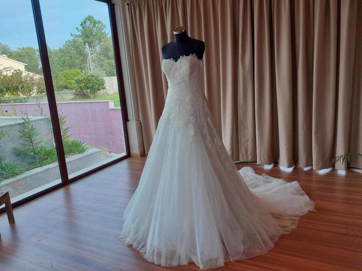 Wedding Dress — image 5