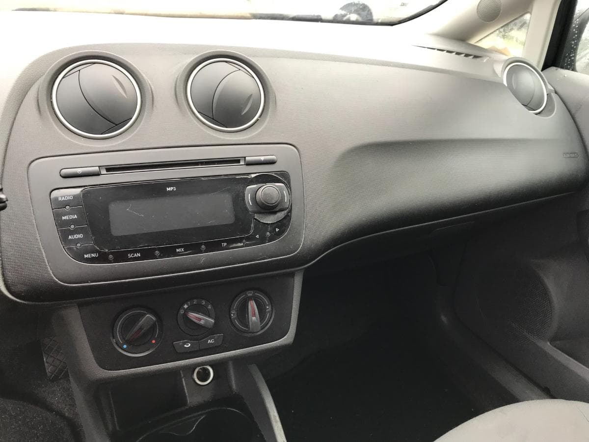 Seat ibiza 1.2 · Ano 2009 — imagen 36