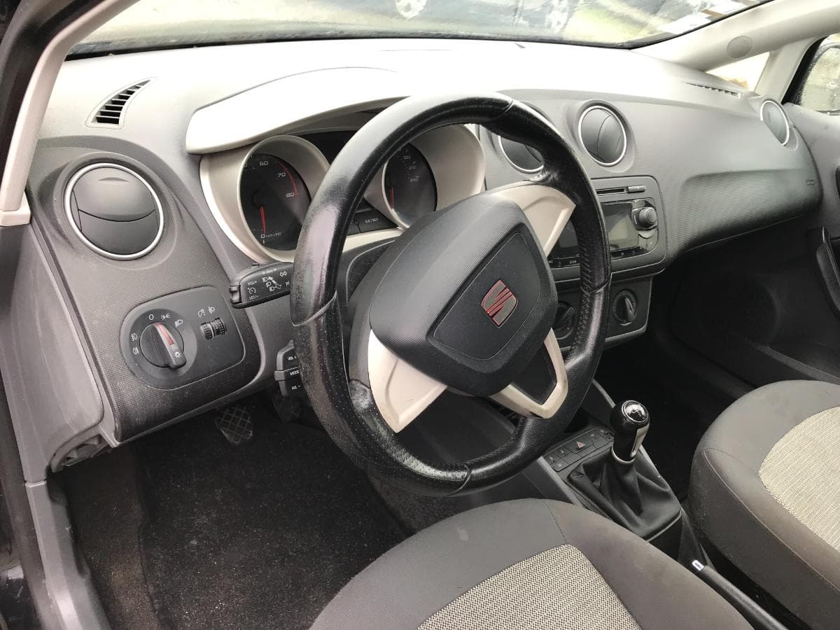 Seat ibiza 1.2 · Ano 2009 — imagen 37