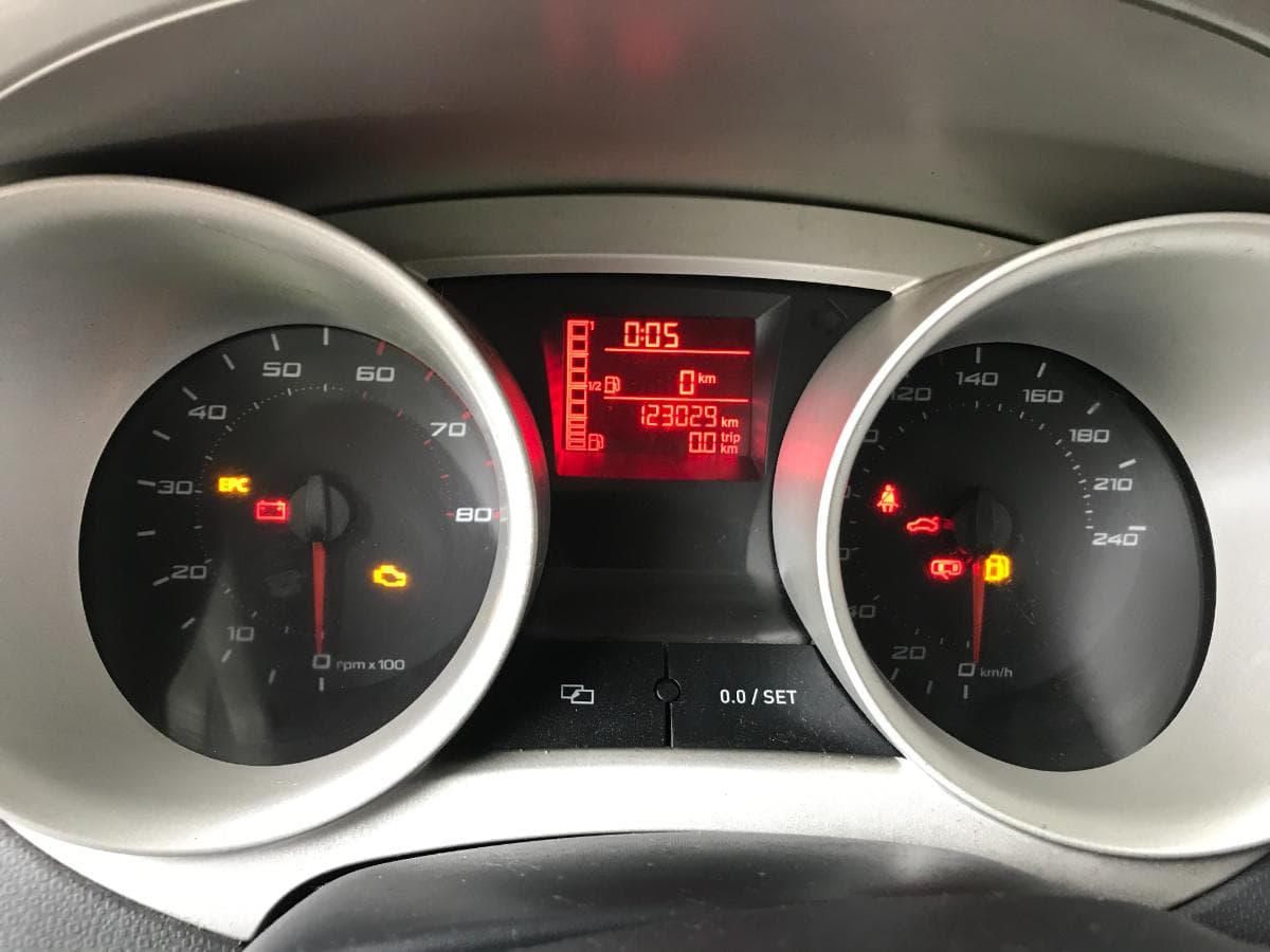 Seat ibiza 1.2 · Ano 2009 — imagen 38