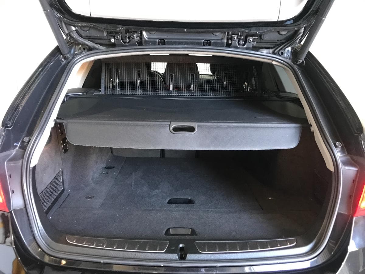 BMW 318 D Touring · Ano 2015 — image 10